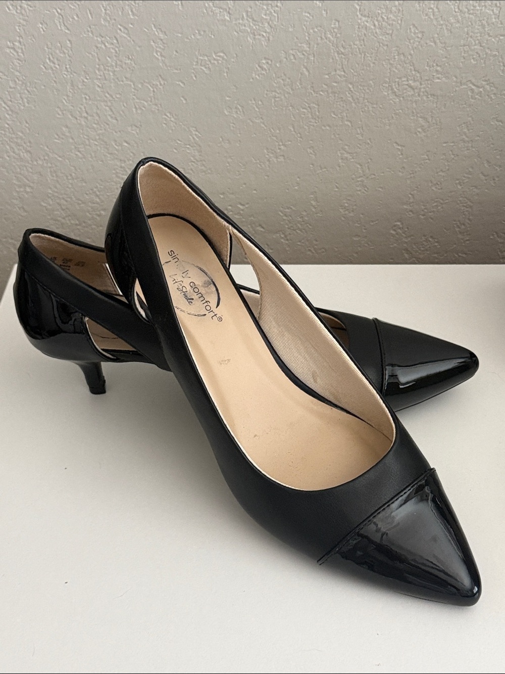 Life Stride Black Patent-Cap Pointed Kitten Heels